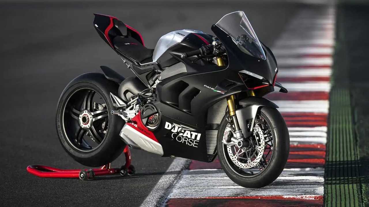 Ducati Panigale V4 SP2: The Crimson Faith and the Brutal Beauty of Engineering