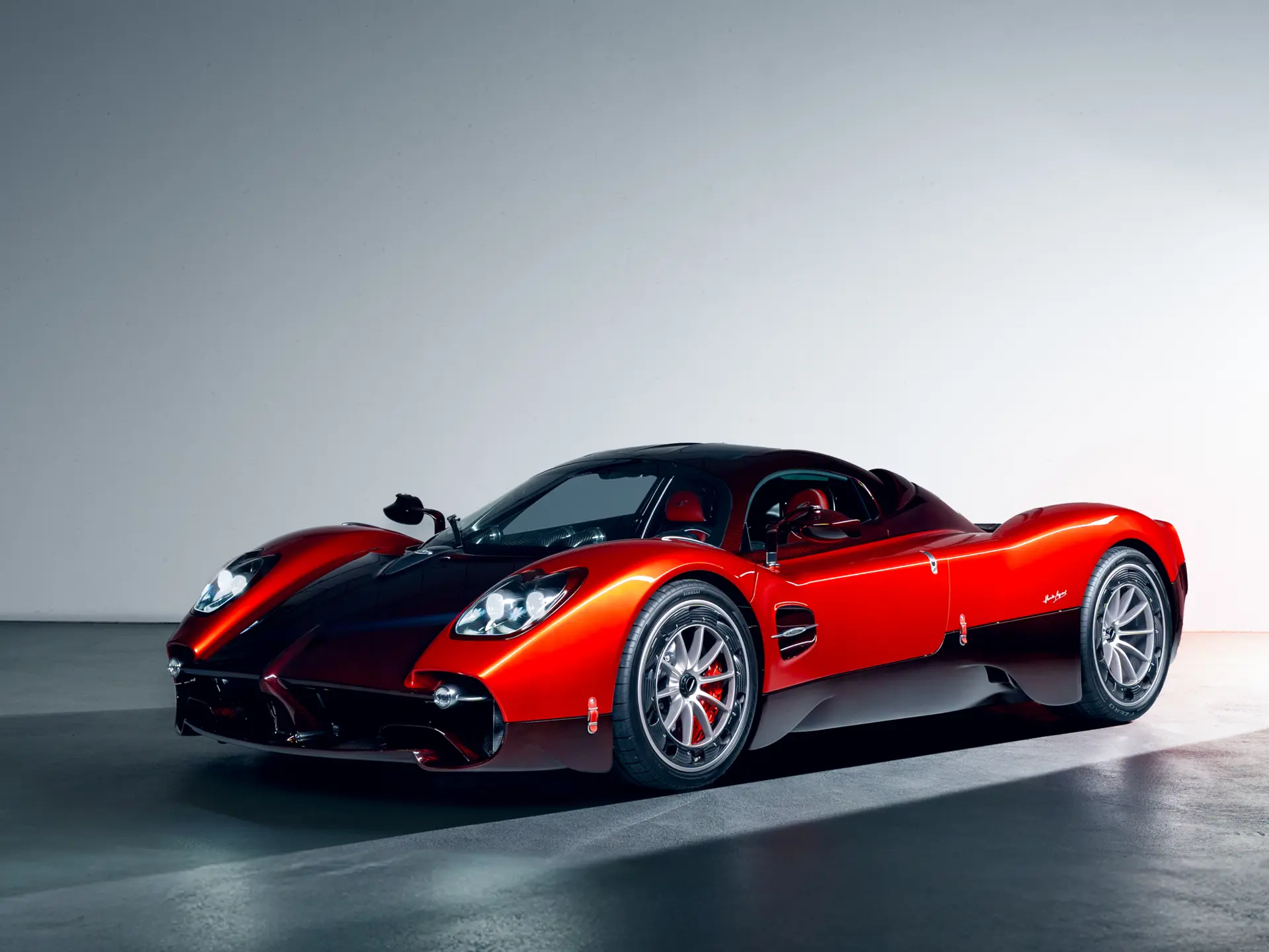 Pagani Utopia: A Renaissance of Mechanical Purity and Industrial Art